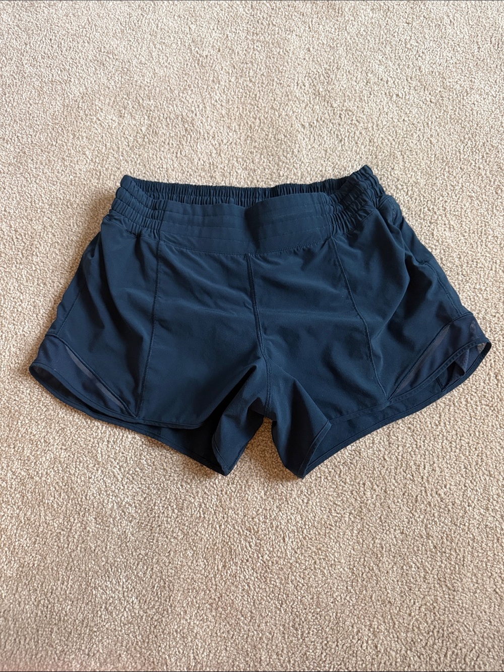 Lululemon hotty hot high rise shorts 4”